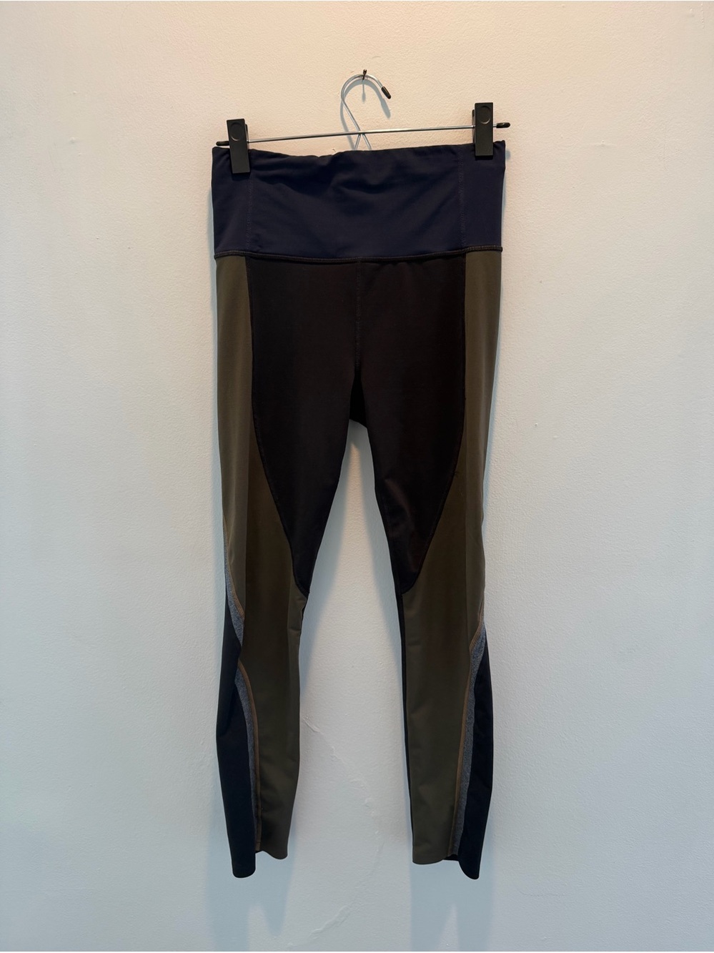Athleta Spar Colorblock Athletic Leggings - Navy, Black & Olive size S